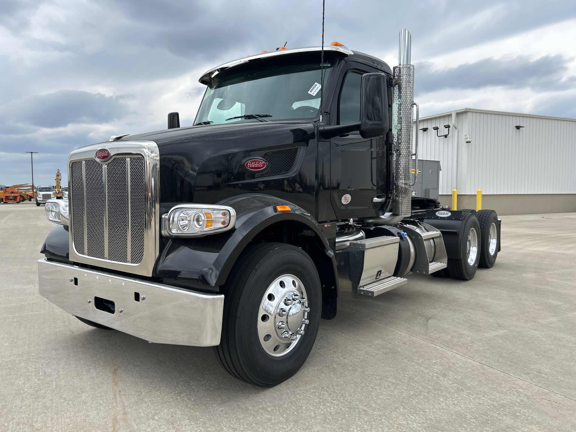 2027 Peterbilt 567