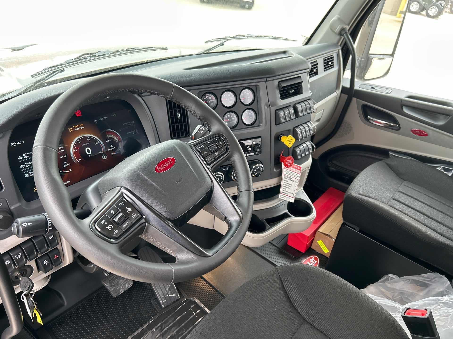 2027 Peterbilt 567 - image 9