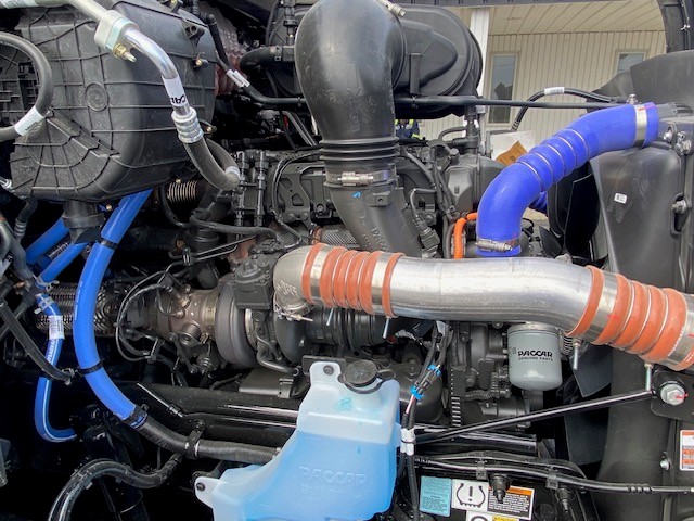 2027 Peterbilt 579 - image 5