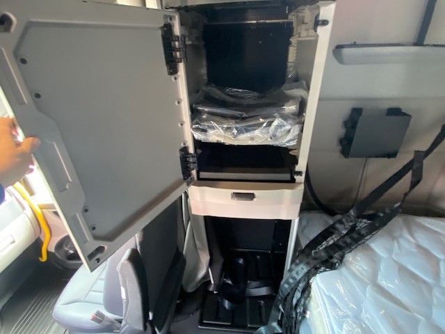 2027 Peterbilt 579 - image 6