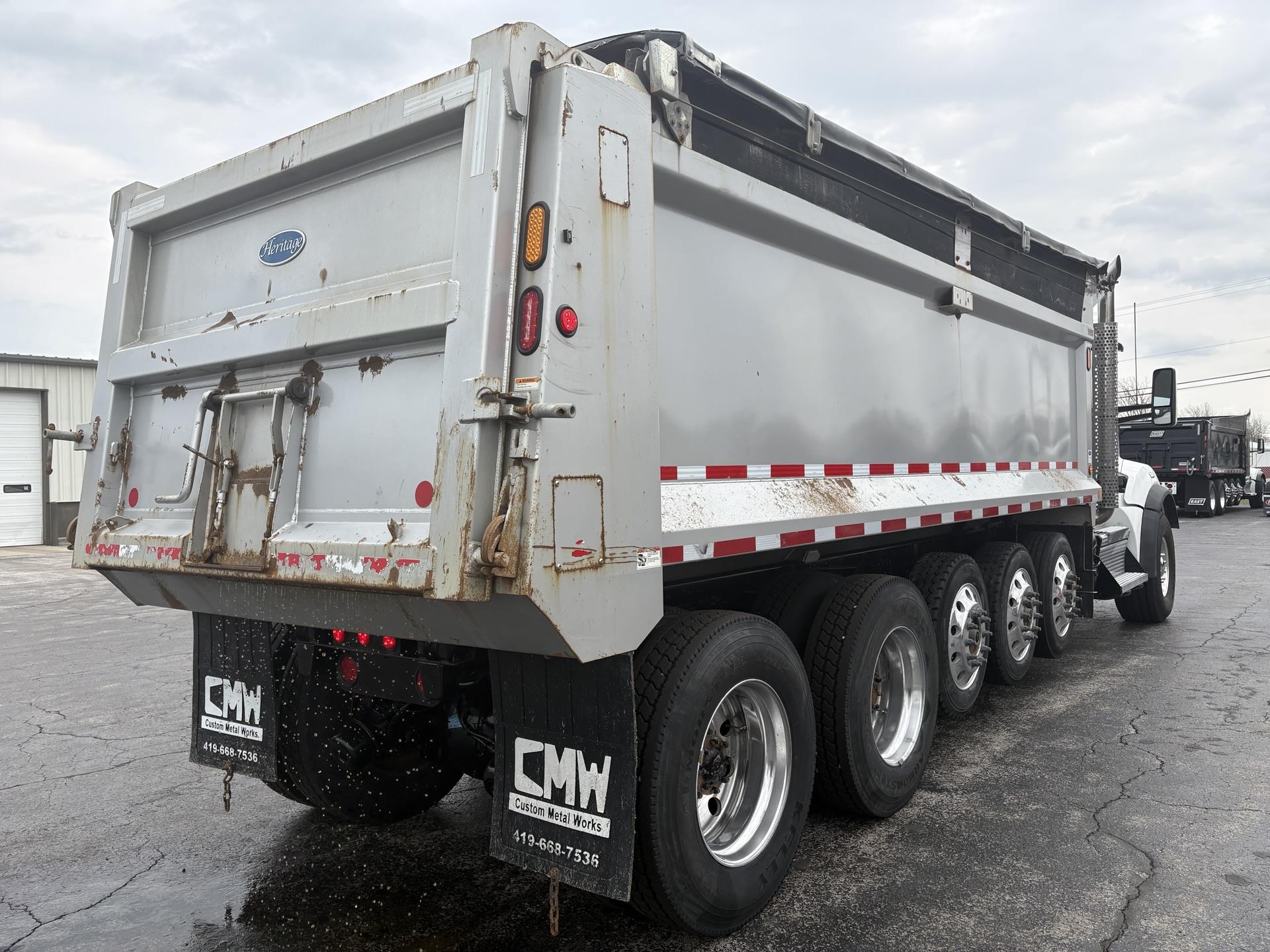 2022 Kenworth T880 - image 6