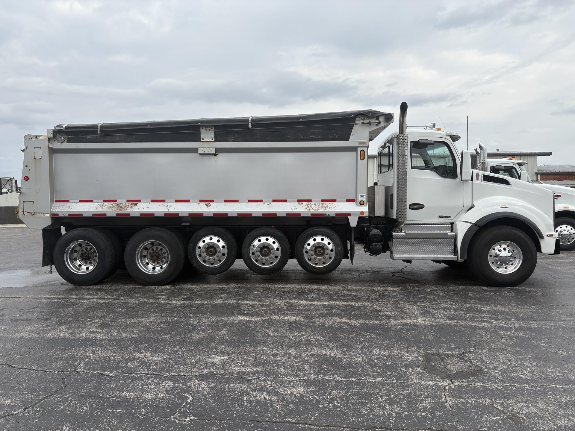 2022 Kenworth T880 - image 7