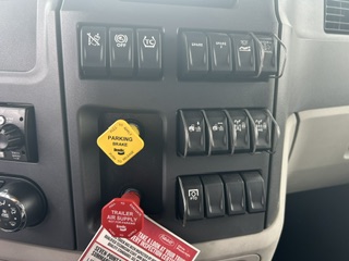 2025 Peterbilt 567 - image 18