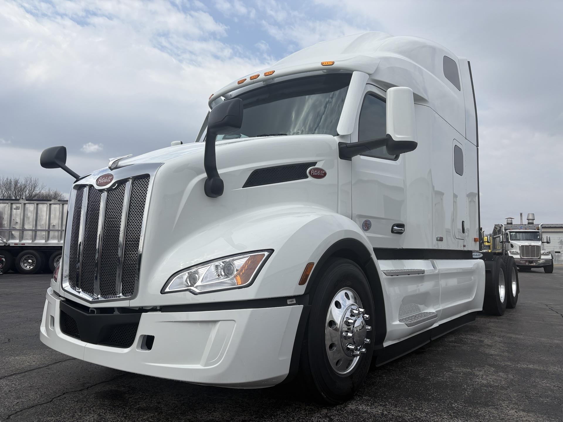 2027 Peterbilt 579