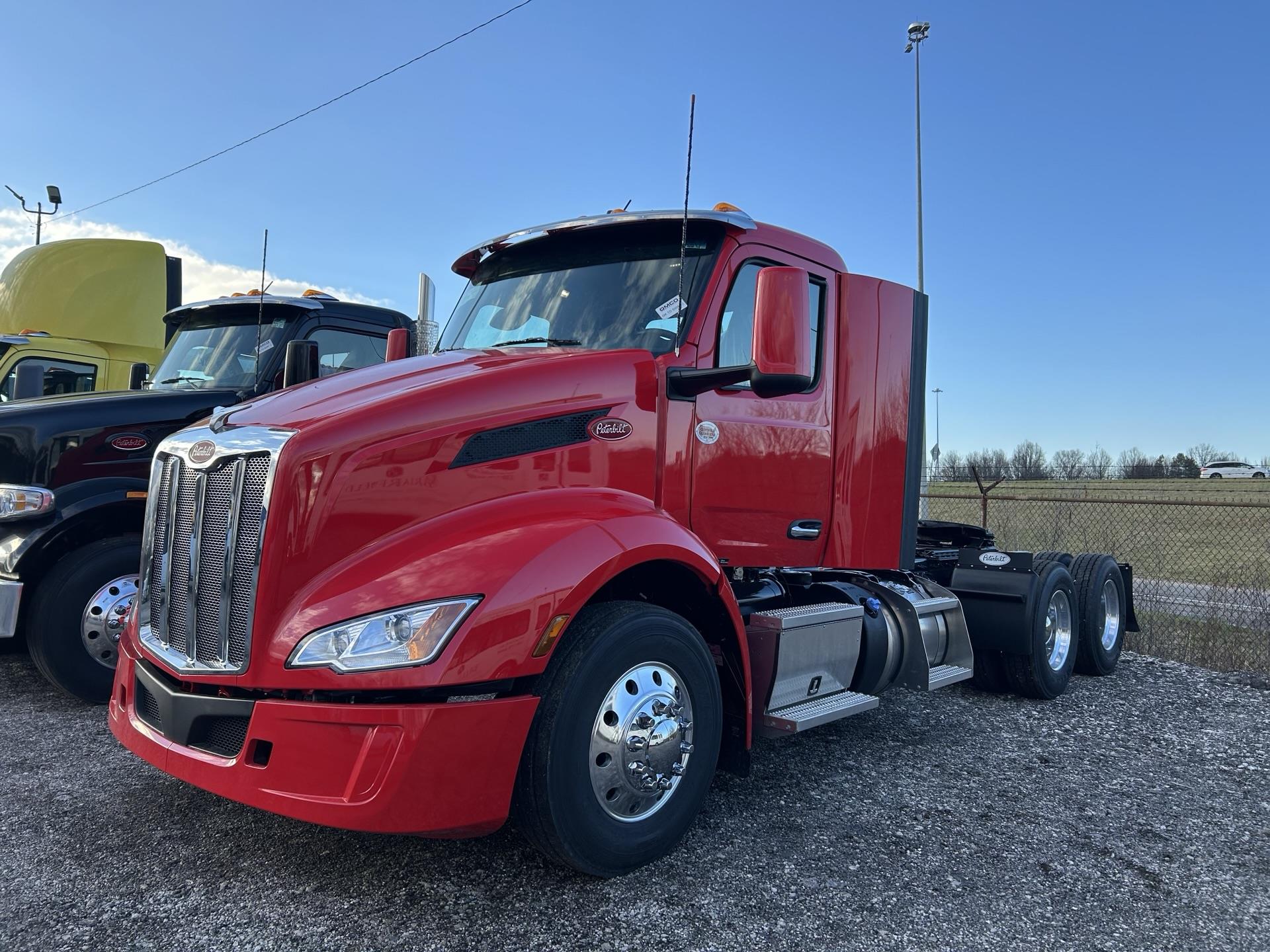 2027 Peterbilt 579 - image 1