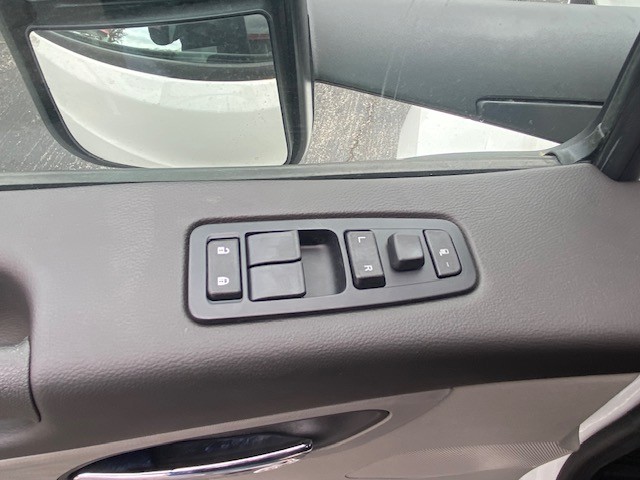 2027 Peterbilt 579 - image 9