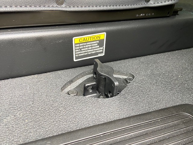 2027 Peterbilt 579 - image 12