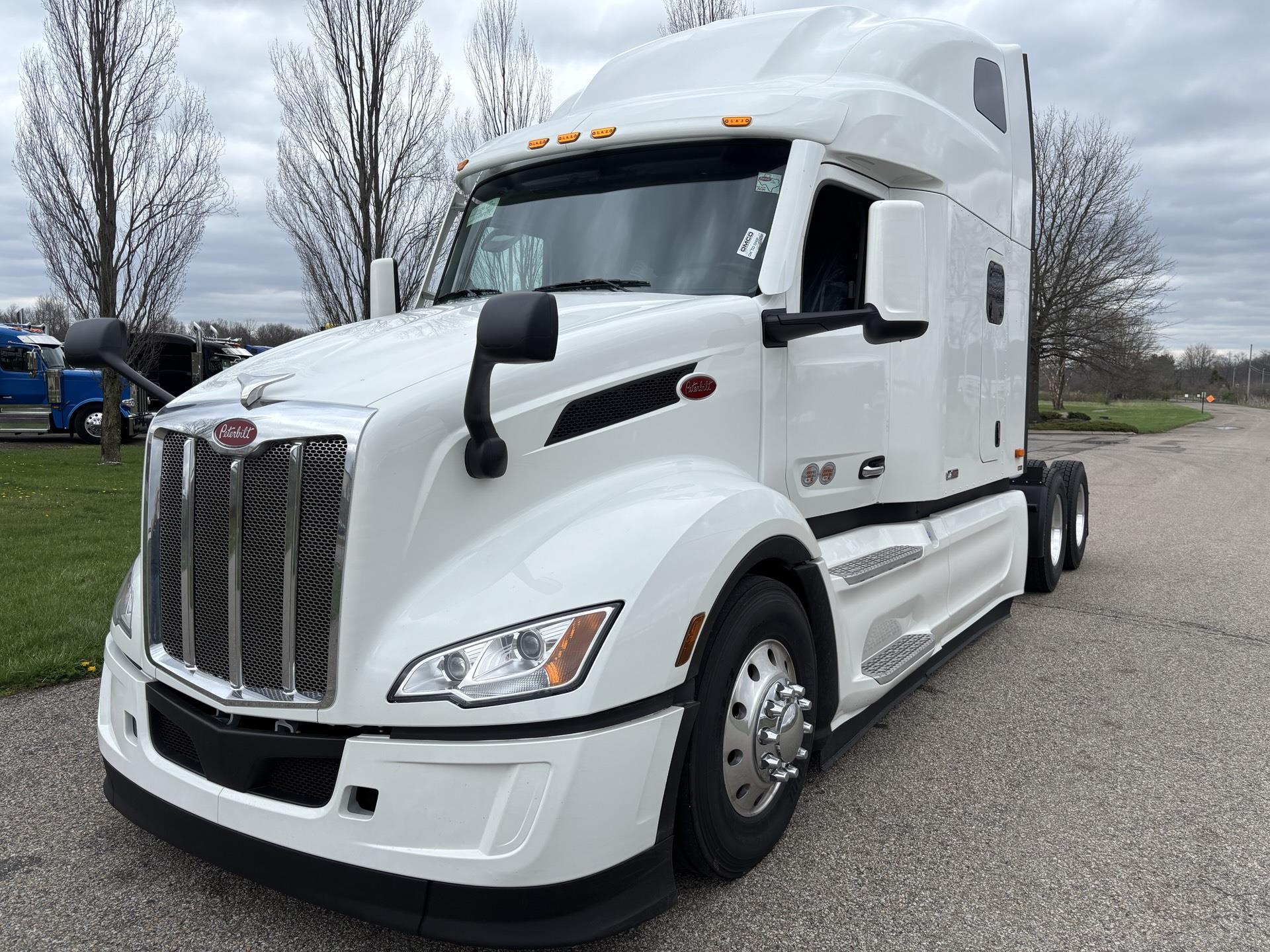 2027 Peterbilt 579