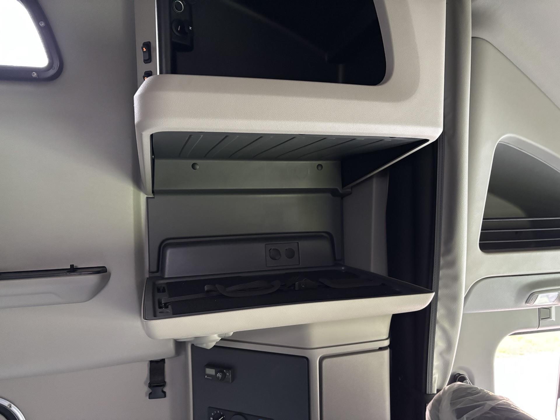 2026 Peterbilt 579 - image 11