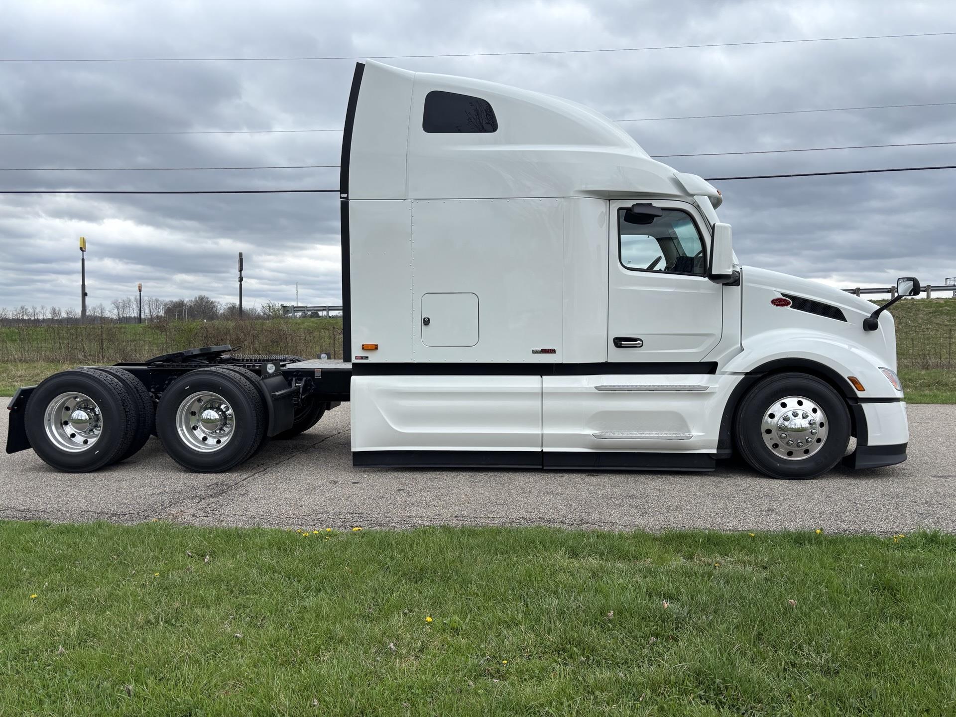 2026 Peterbilt 579 - image 3