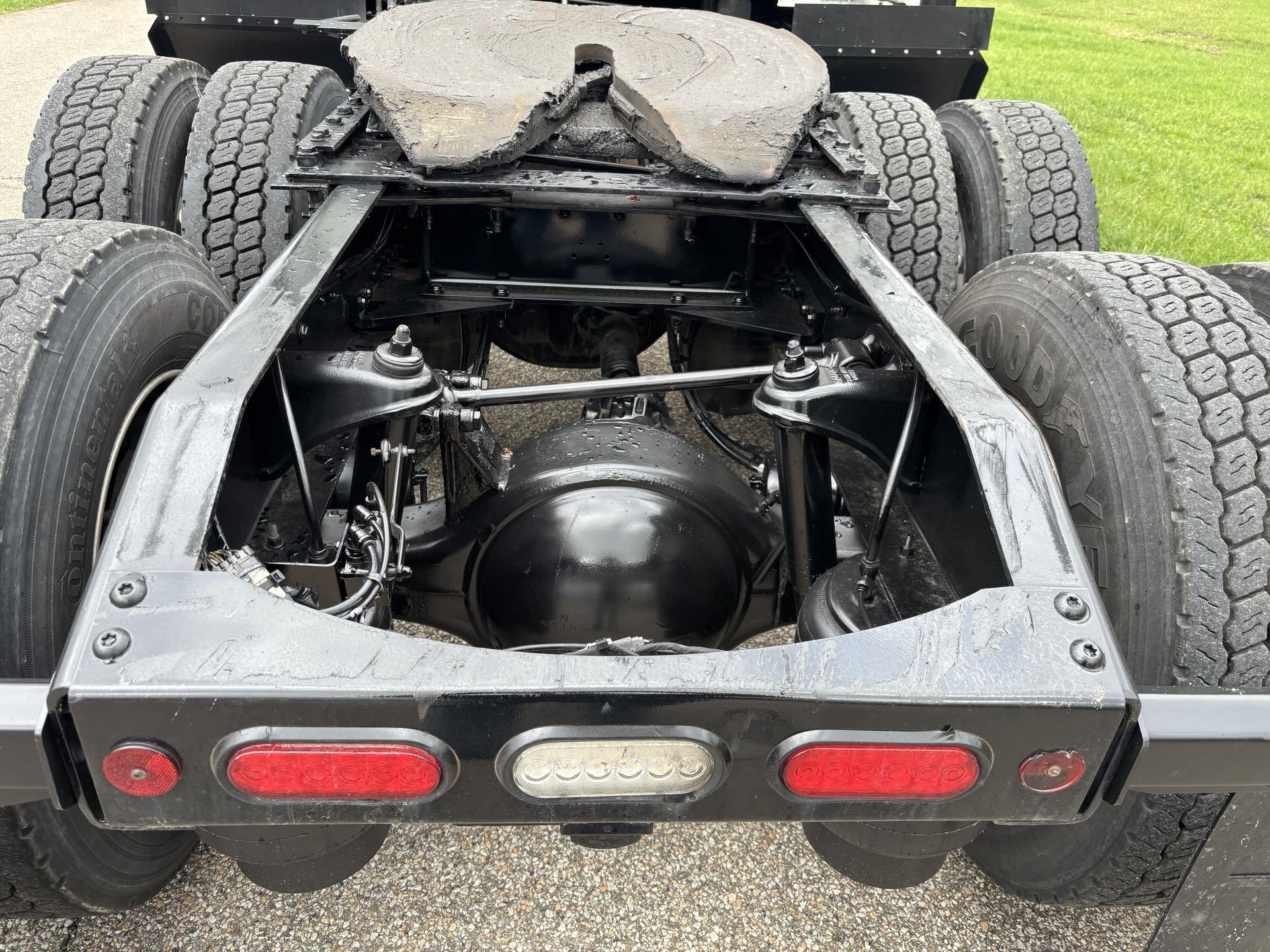 2021 Peterbilt 579 - image 16