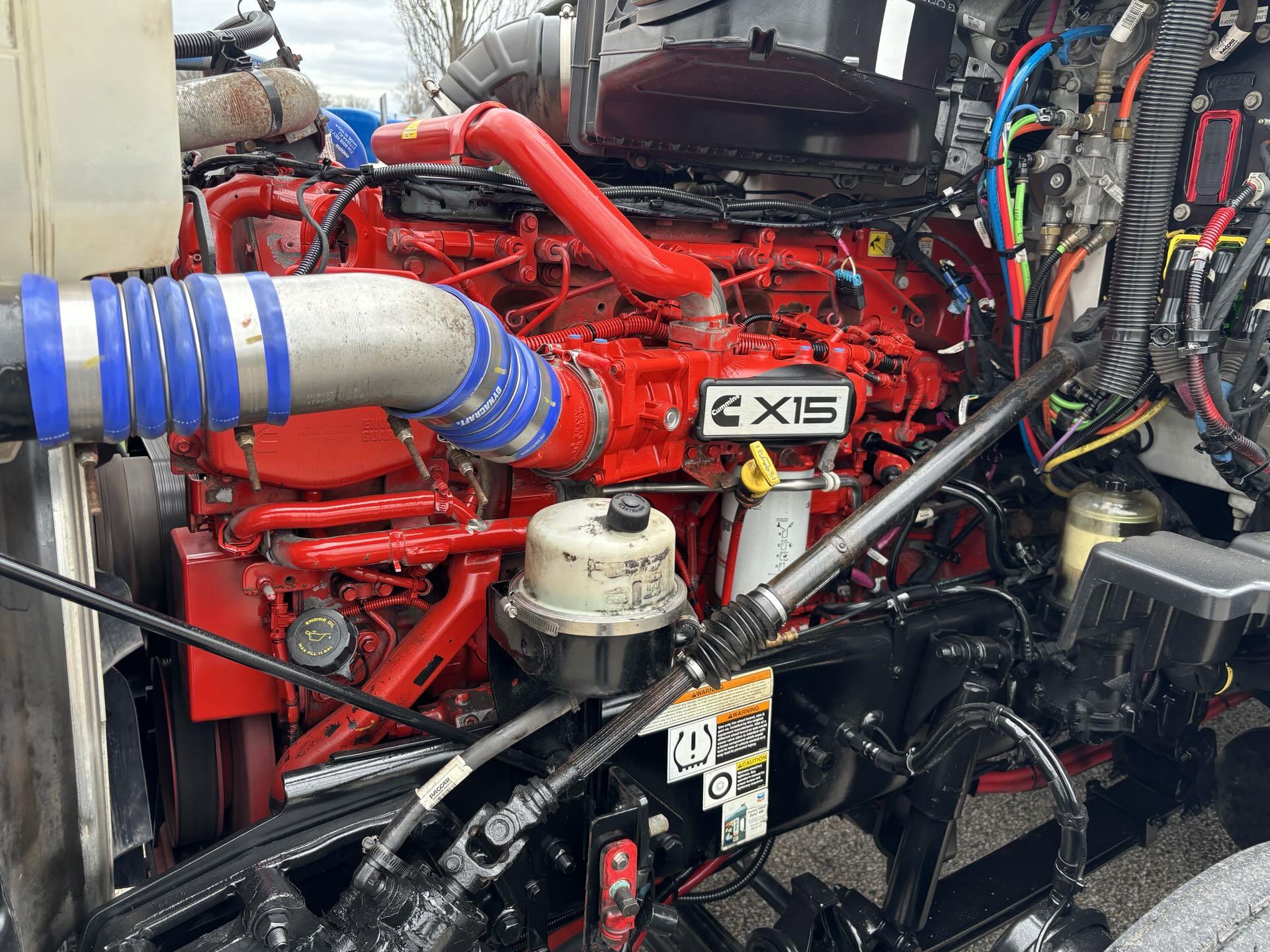 2021 Peterbilt 579 - image 7