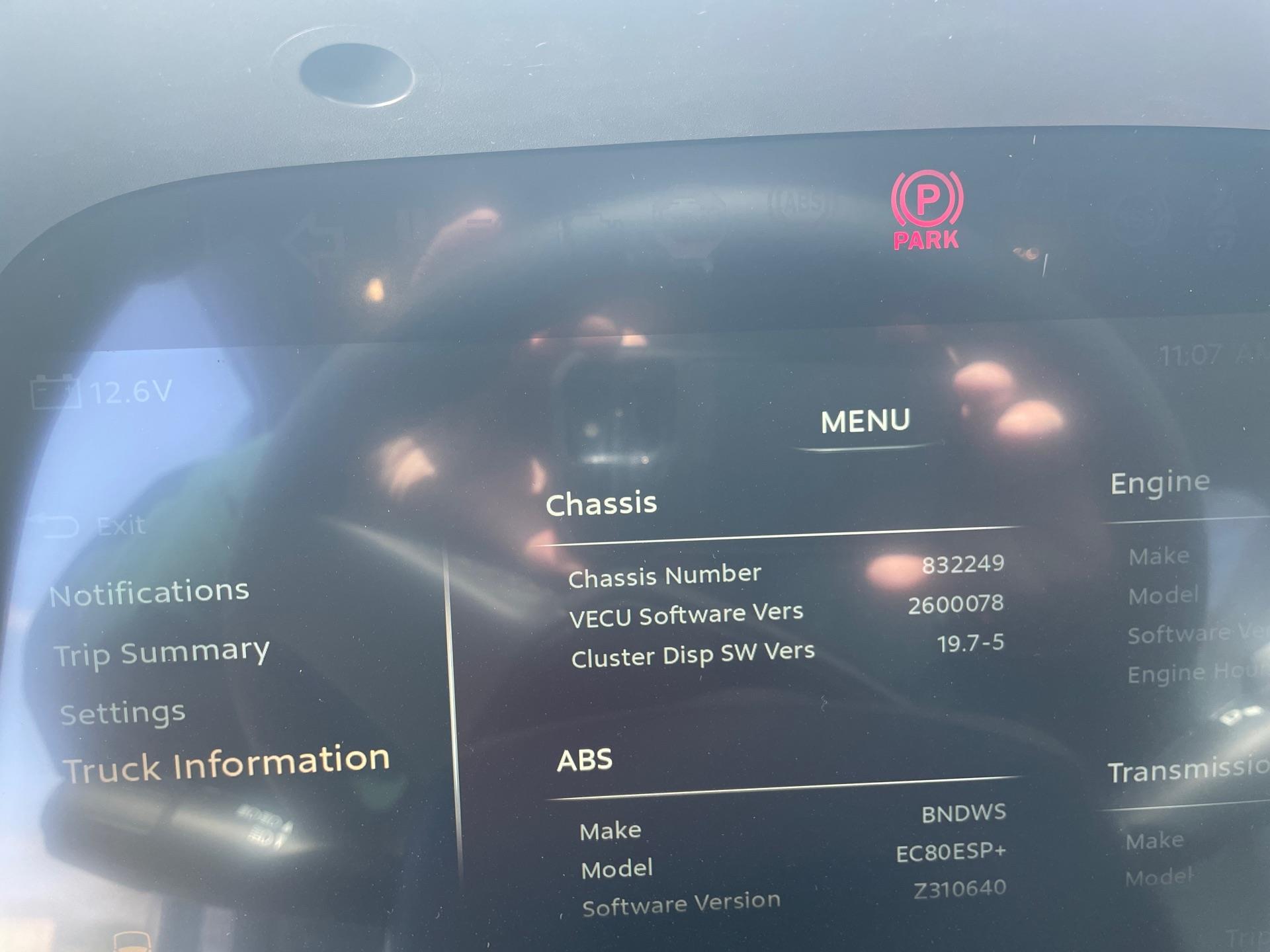 2027 Peterbilt 579 - image 20