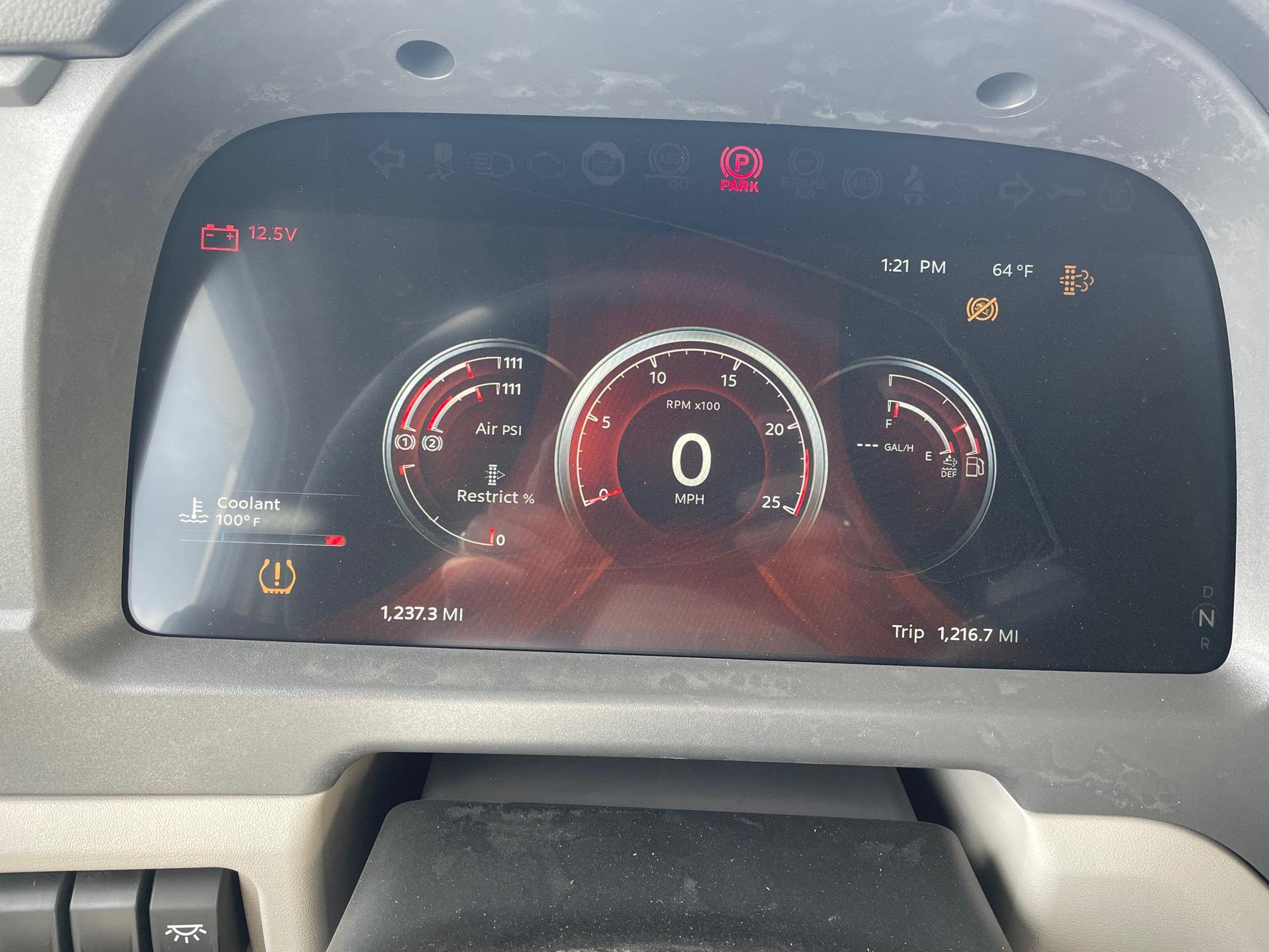 2027 Peterbilt 579 - image 8