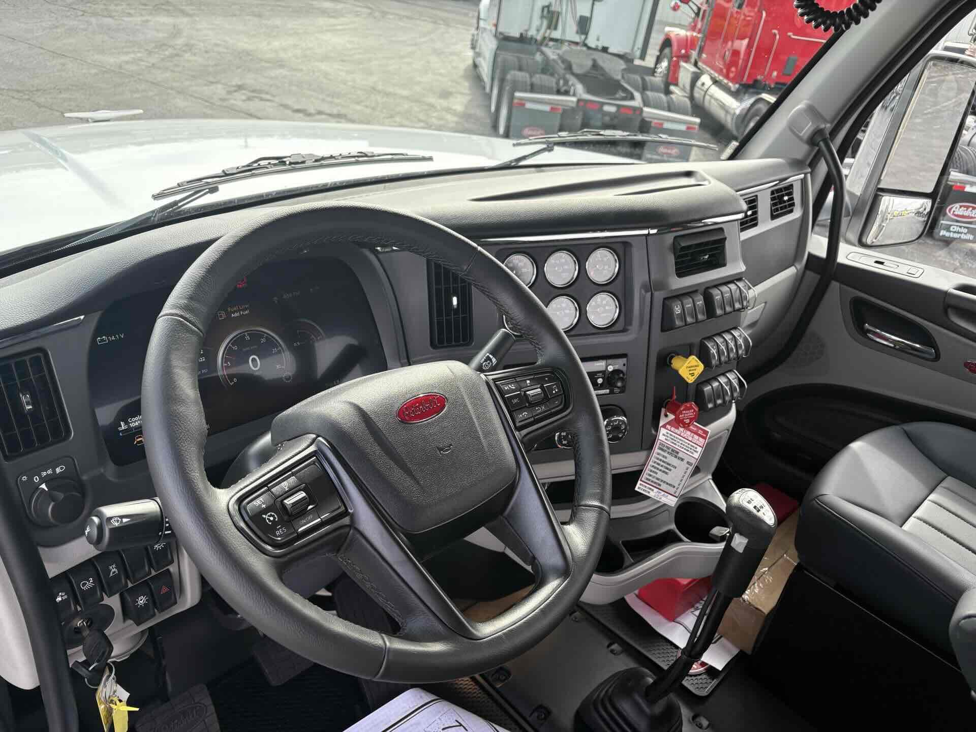 2027 Peterbilt 567 - image 13