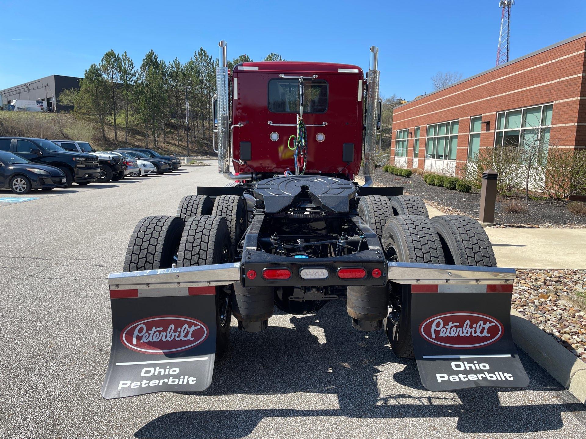 2027 Peterbilt 567 - image 3