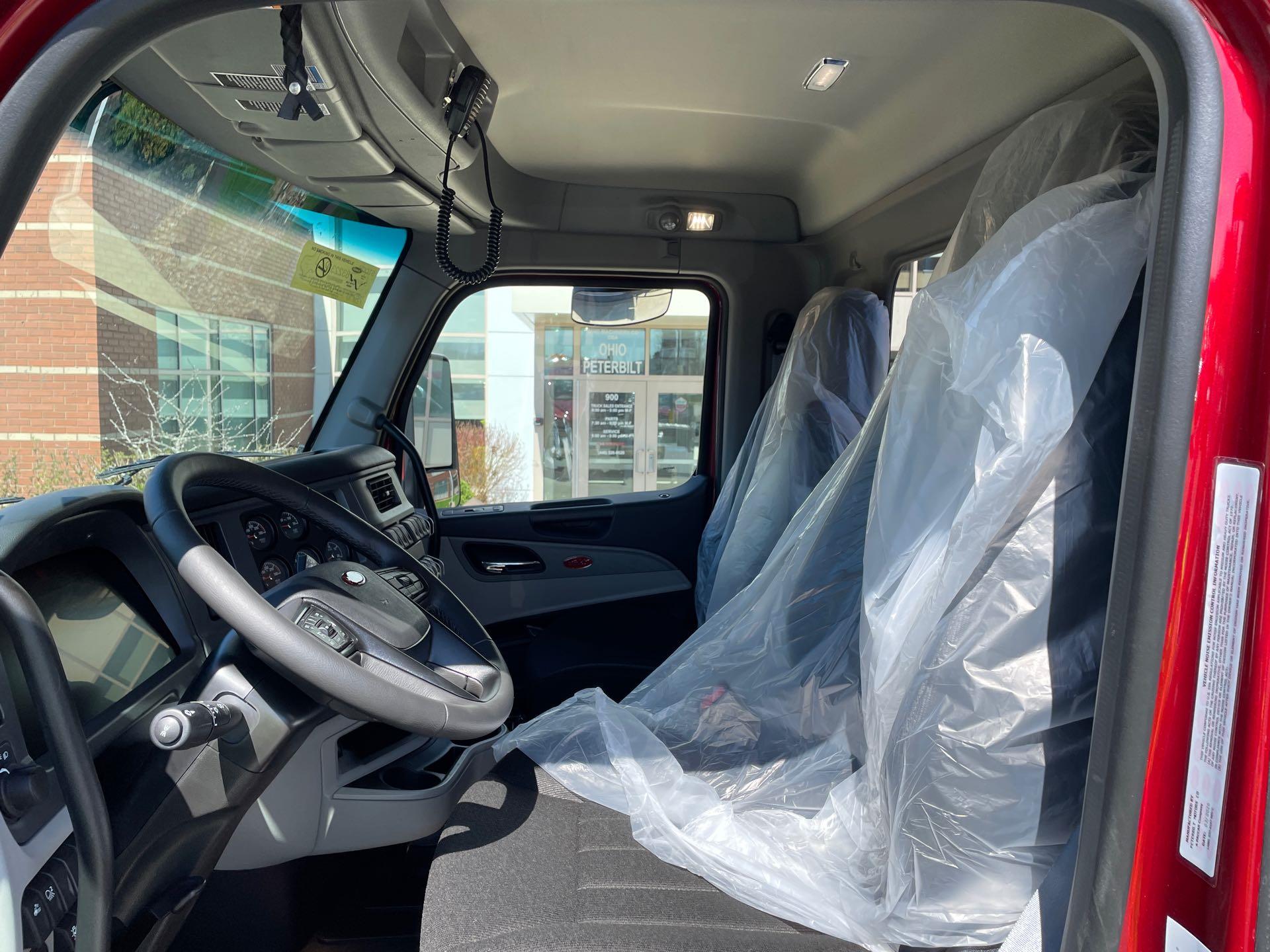 2027 Peterbilt 567 - image 7