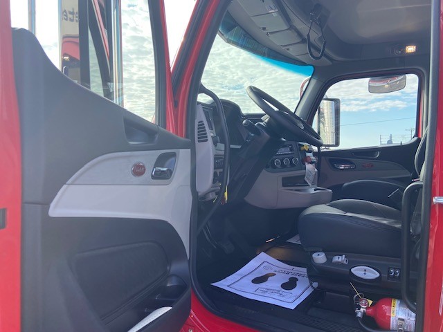 2027 Peterbilt - image 6