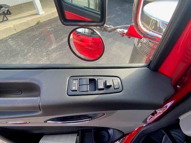 2027 Peterbilt - image 13