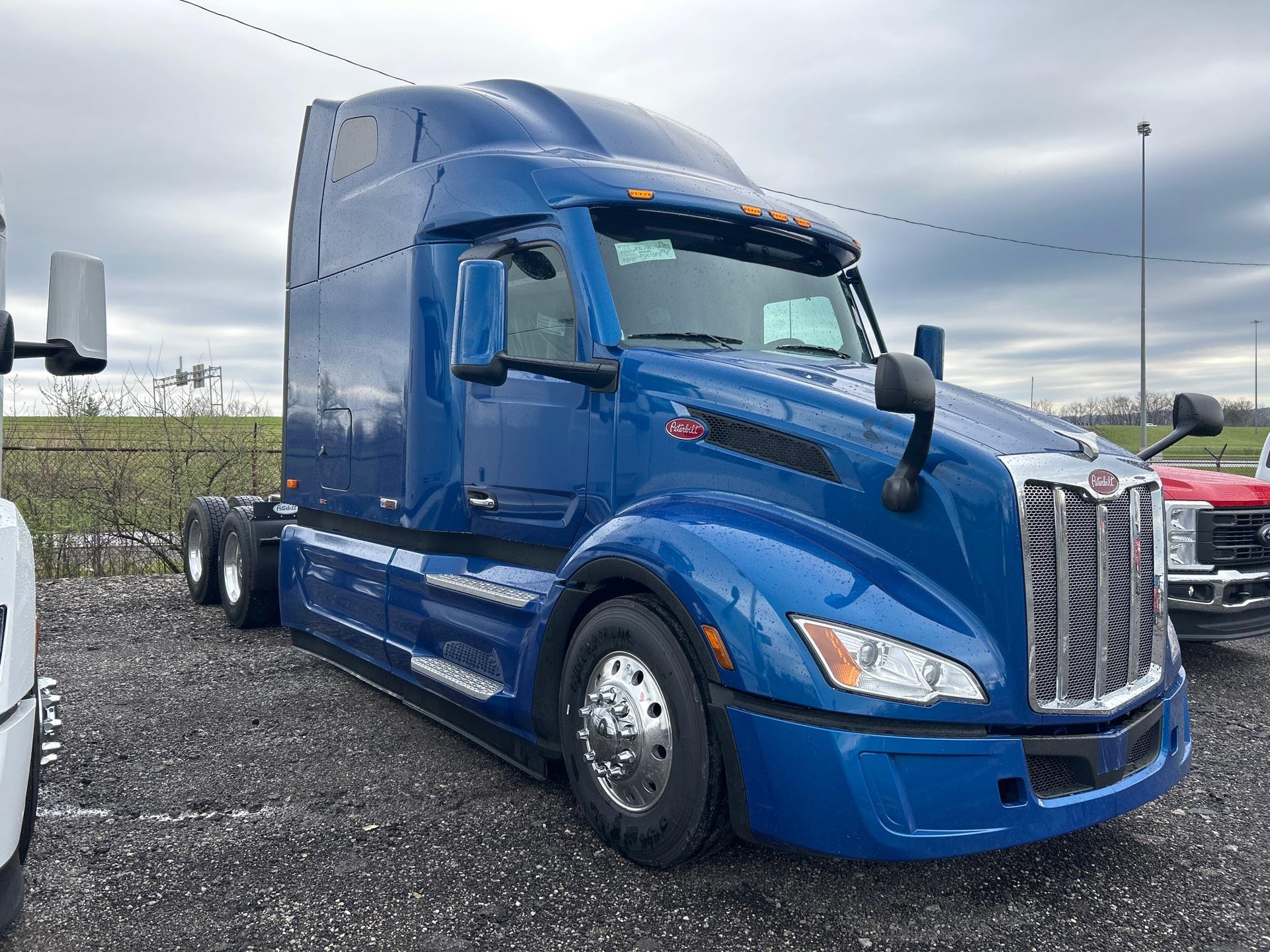 2027 Peterbilt 579 in Youngstown, OH
