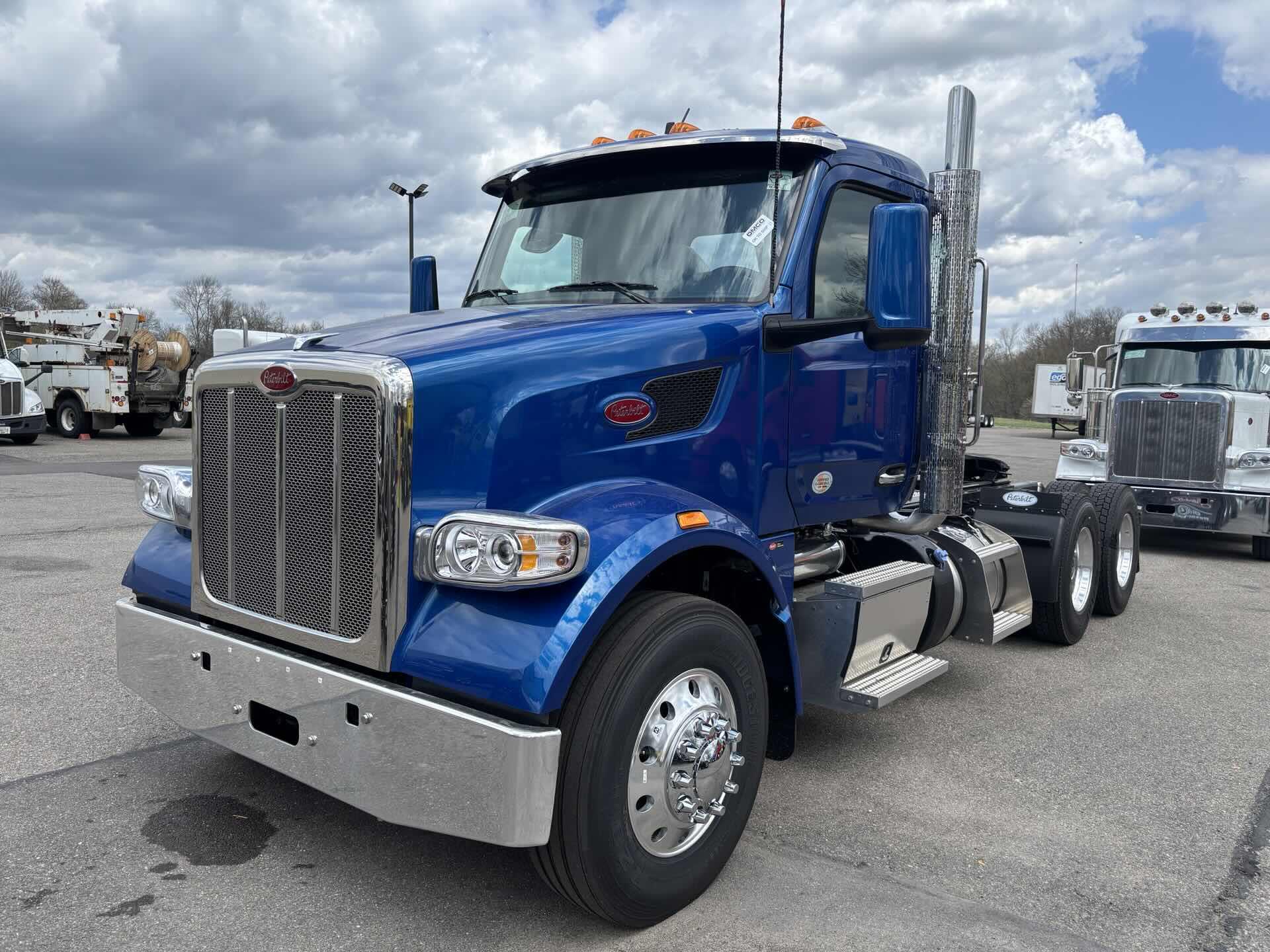 2027 Peterbilt 567