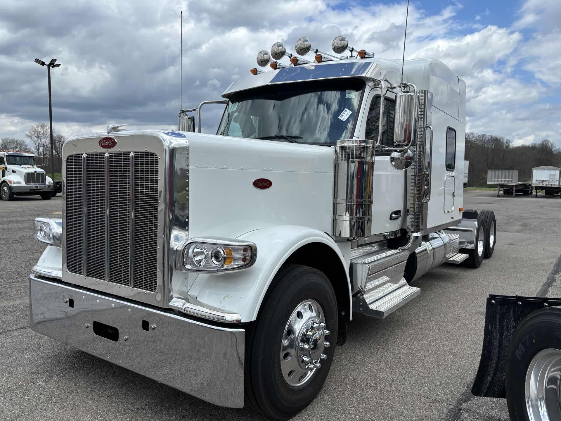 2027 Peterbilt 589