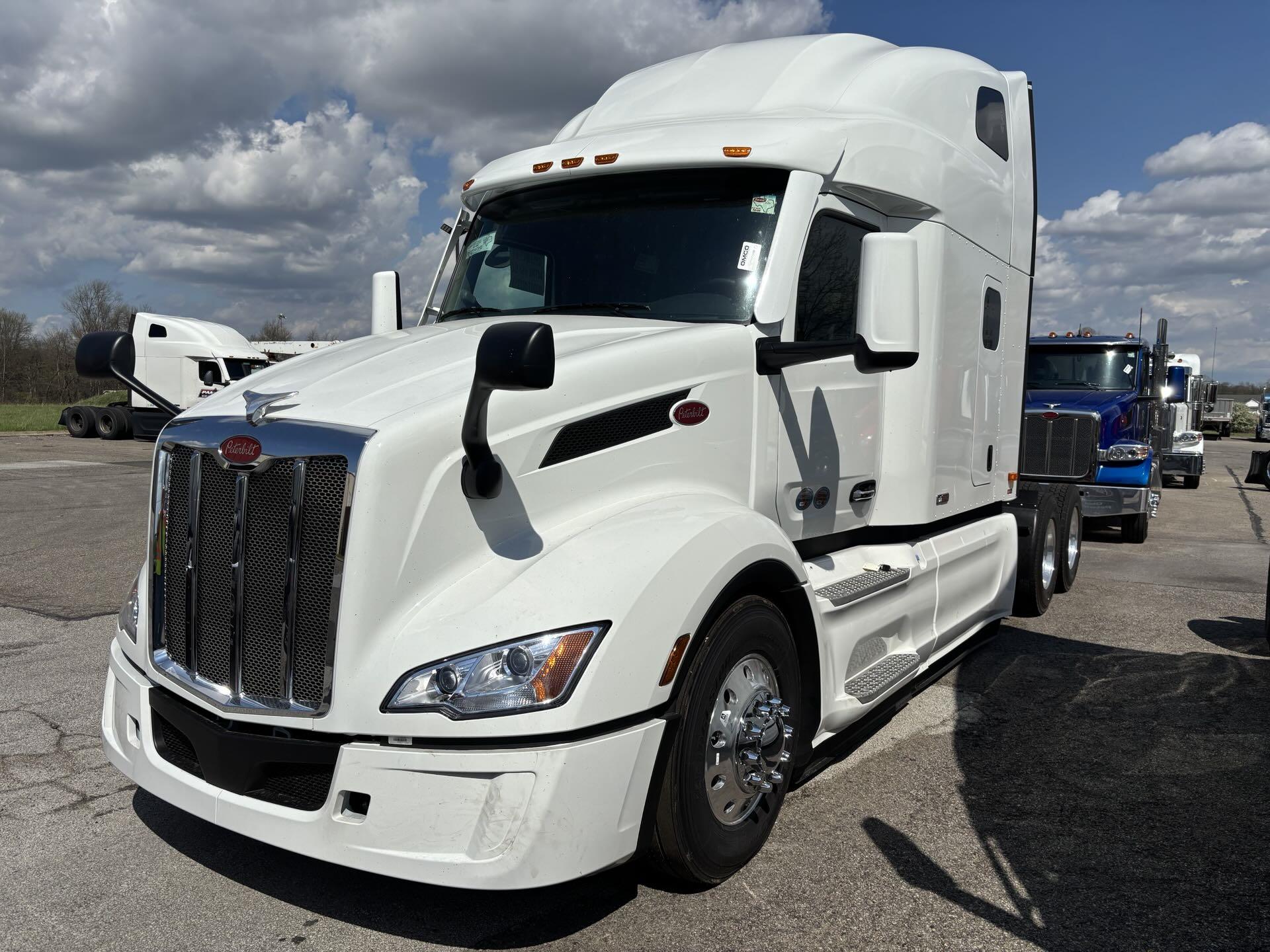 2027 Peterbilt 579