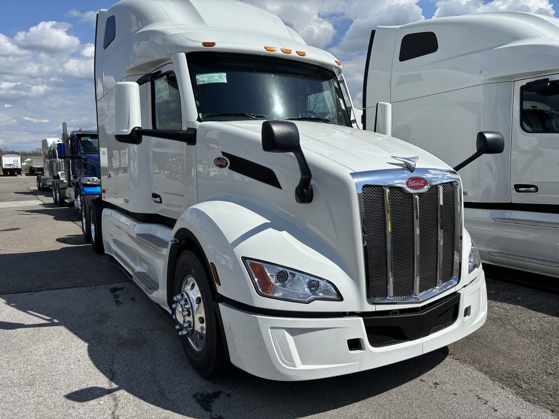 2027 Peterbilt 579 in Zanesville, OH — photo 2