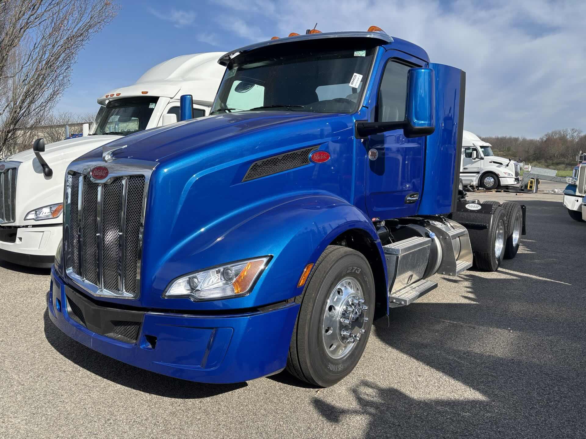 2027 Peterbilt 579