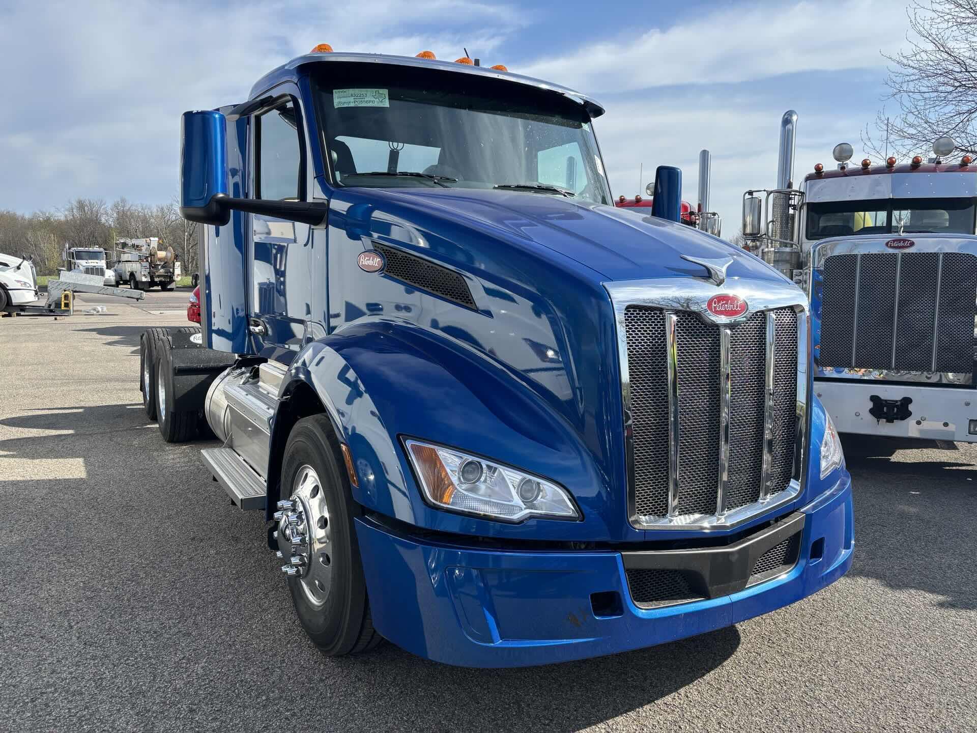 2027 Peterbilt 579