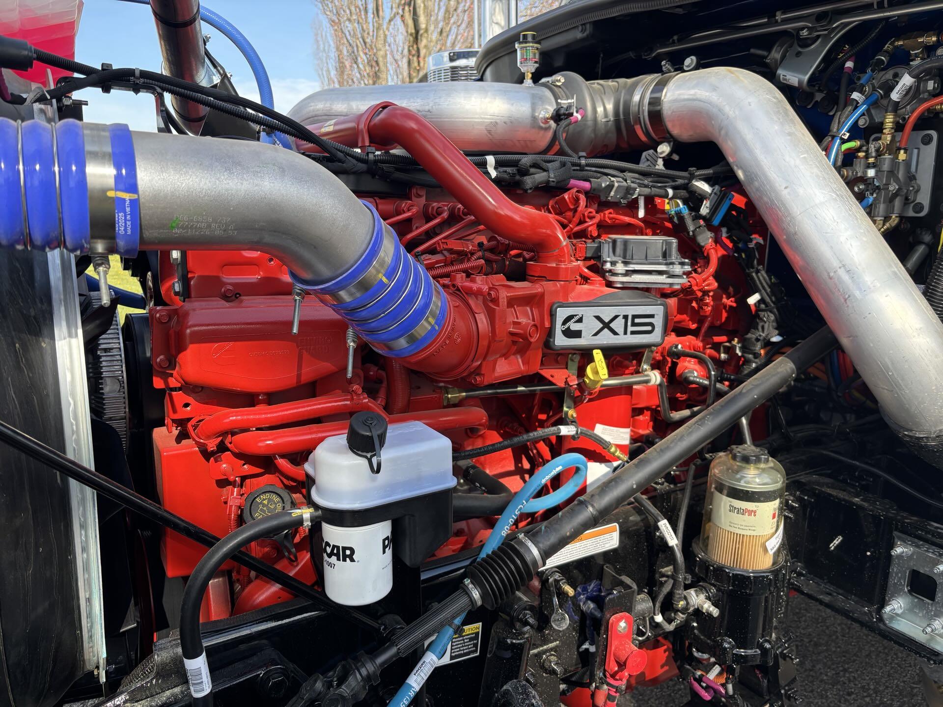 2027 Peterbilt — photo 6