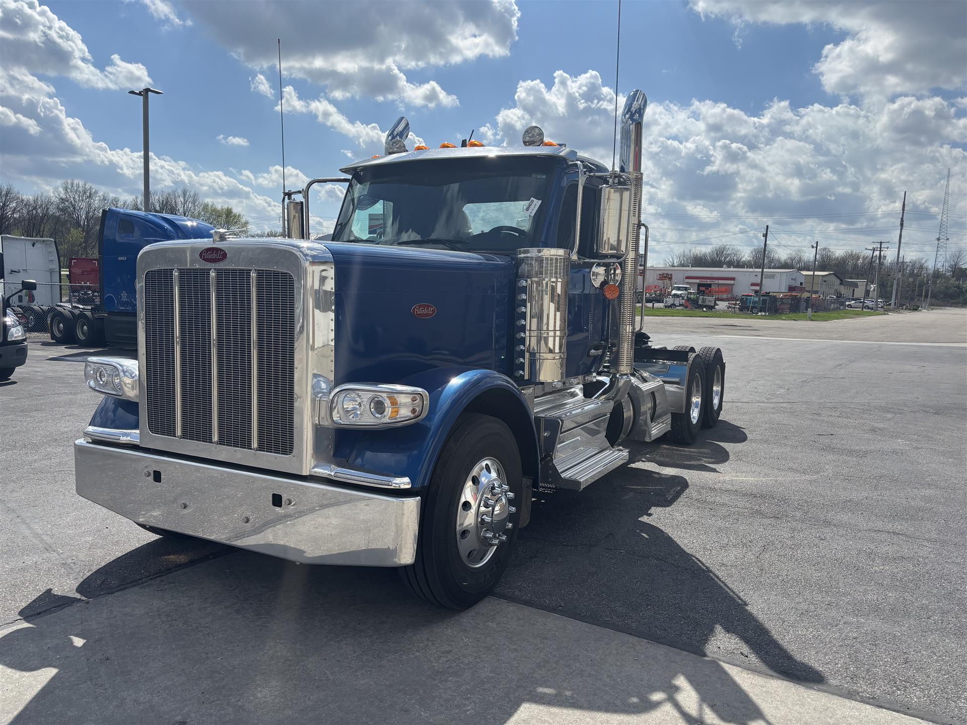 2027 Peterbilt 589
