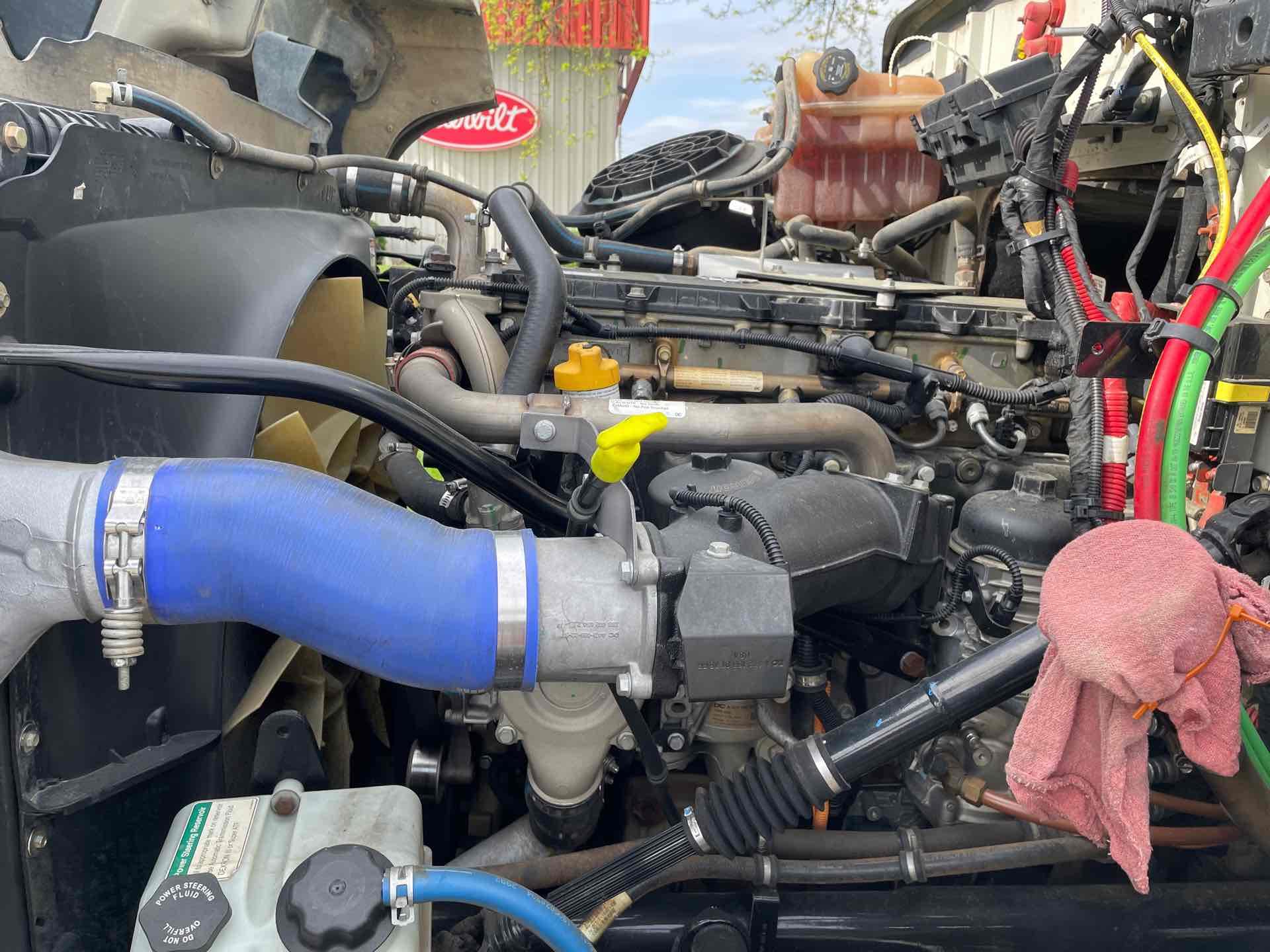 2020 Western Star 4700 — photo 21