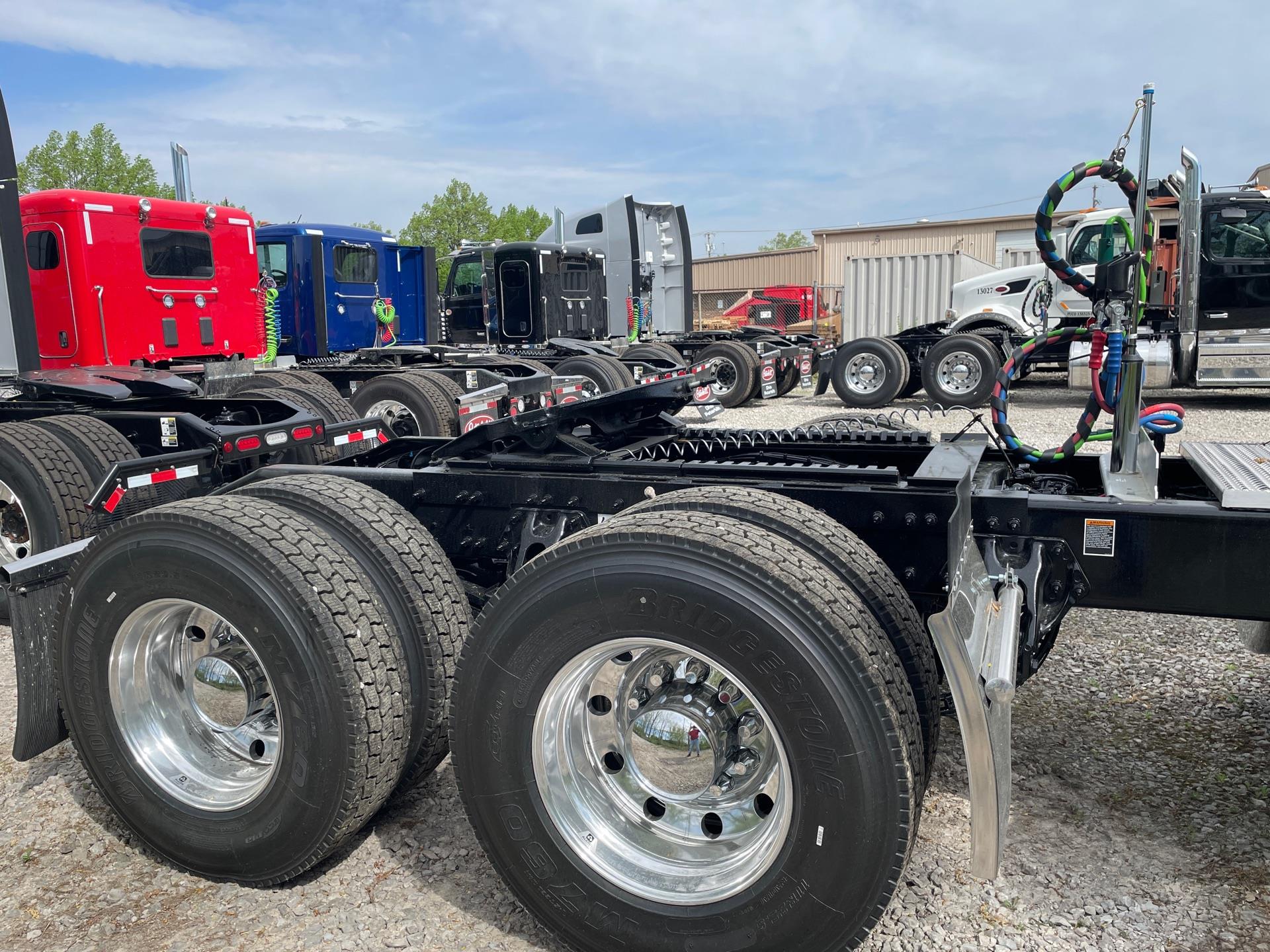 2027 Peterbilt - image 6