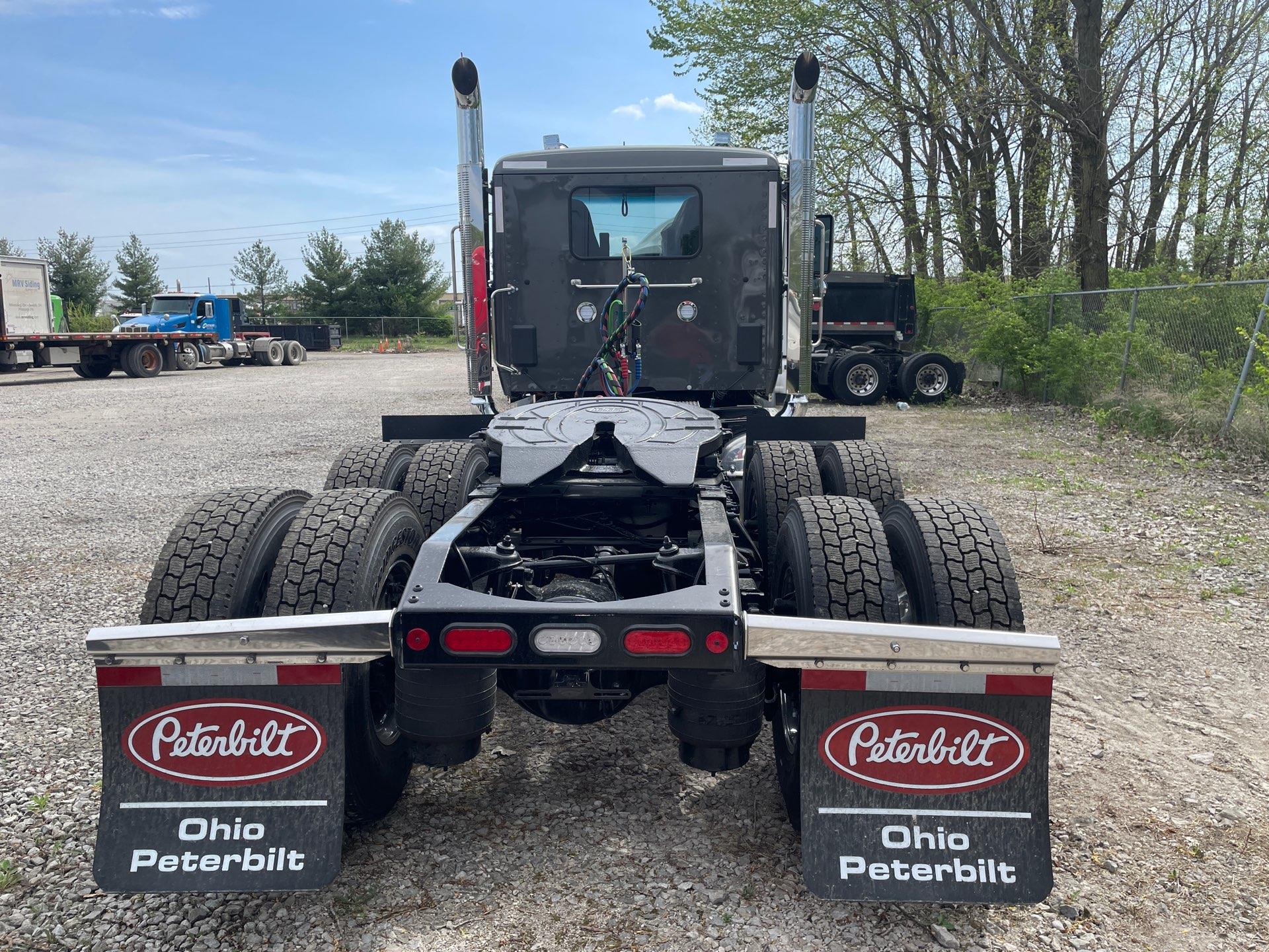 2027 Peterbilt - image 7