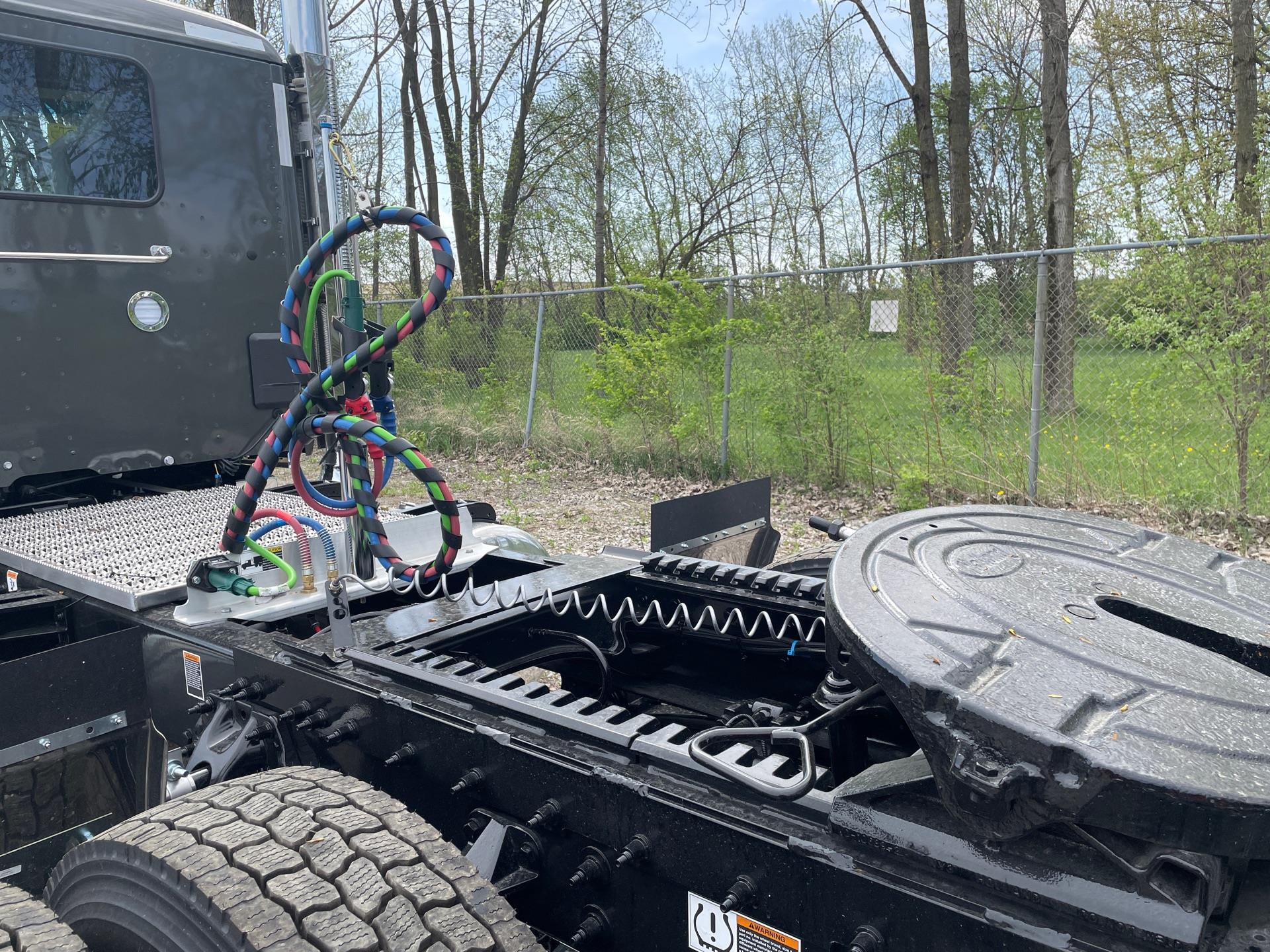 2027 Peterbilt - image 12