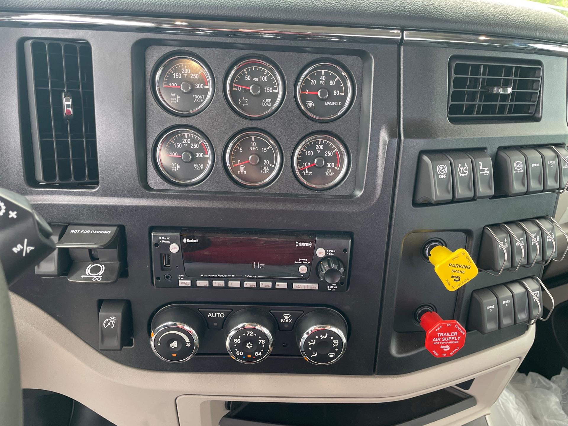 2027 Peterbilt - image 19