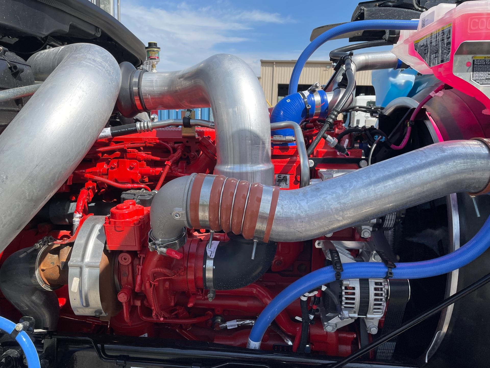 2027 Peterbilt - image 24