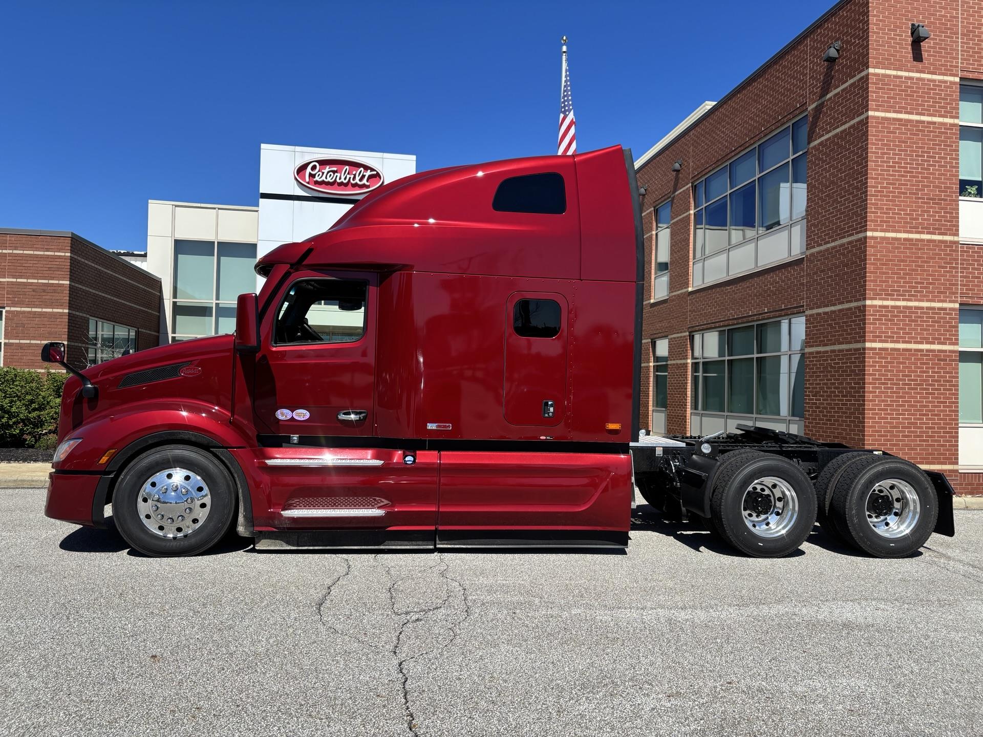 2027 Peterbilt 579