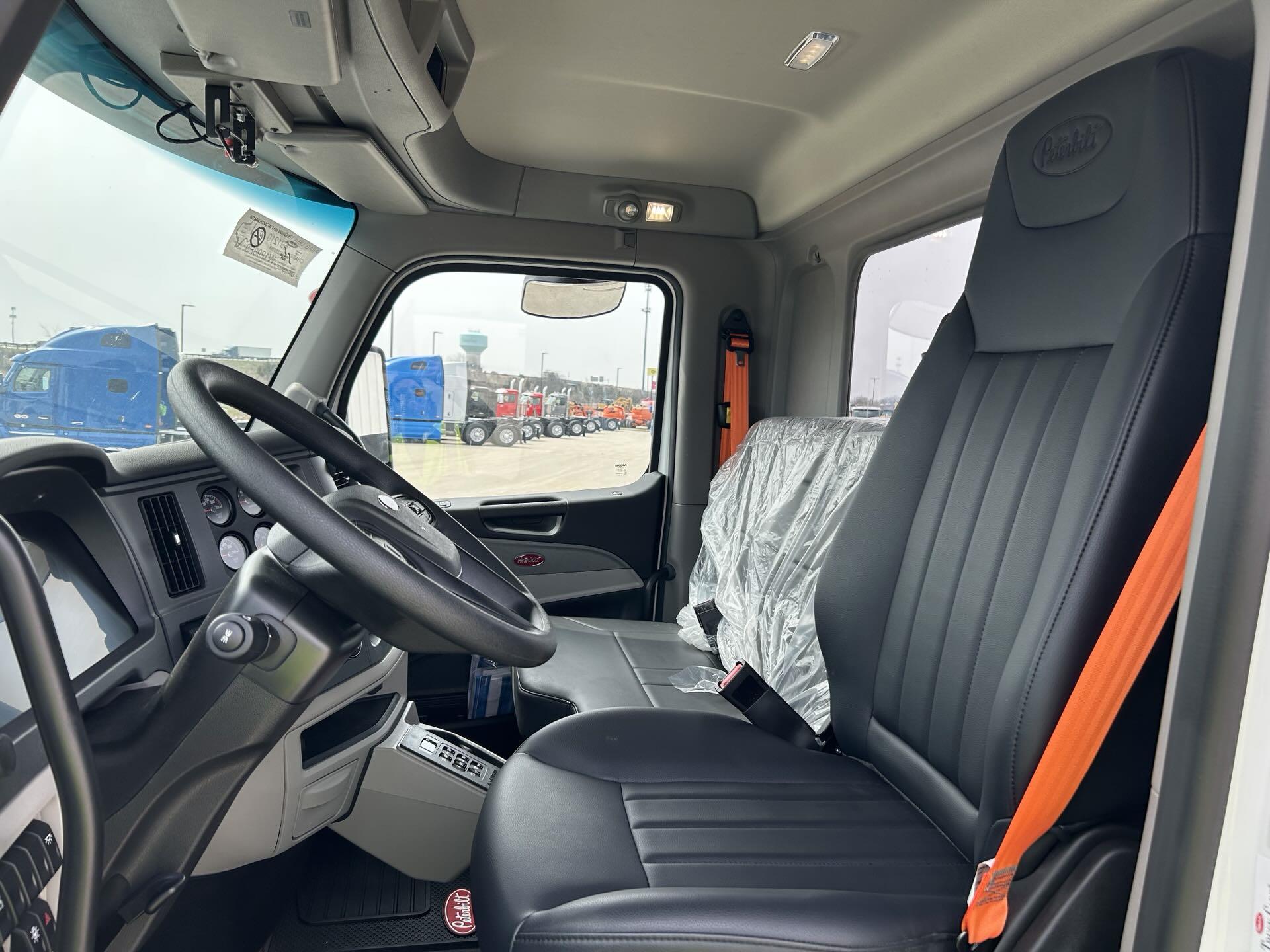 2024 Peterbilt 567 - image 9
