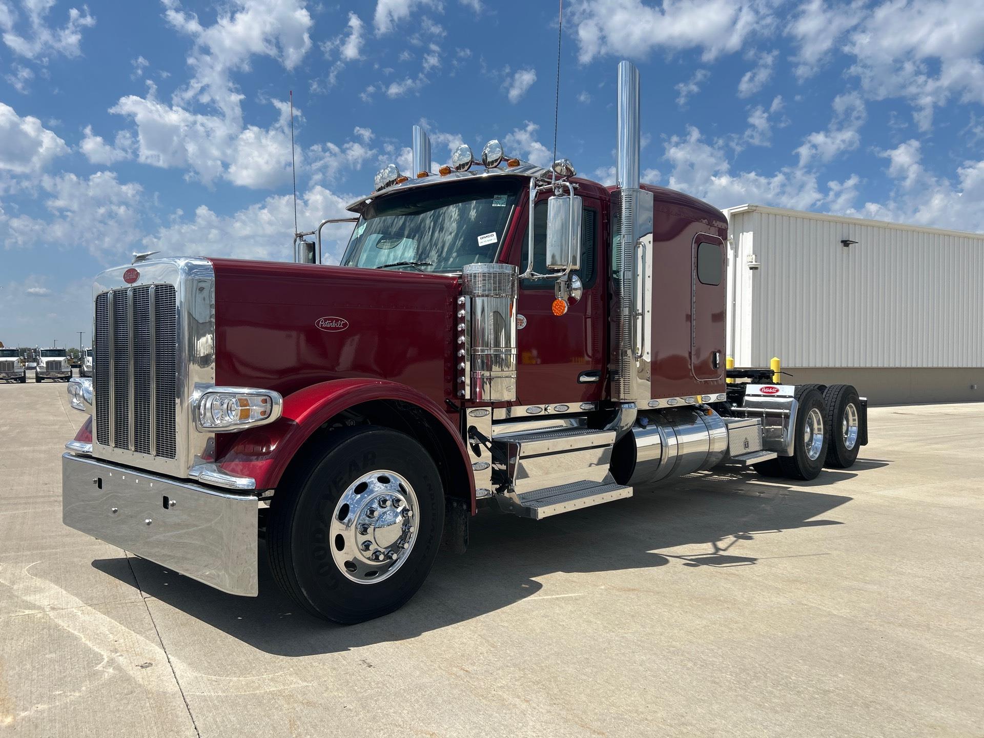 2027 Peterbilt 589