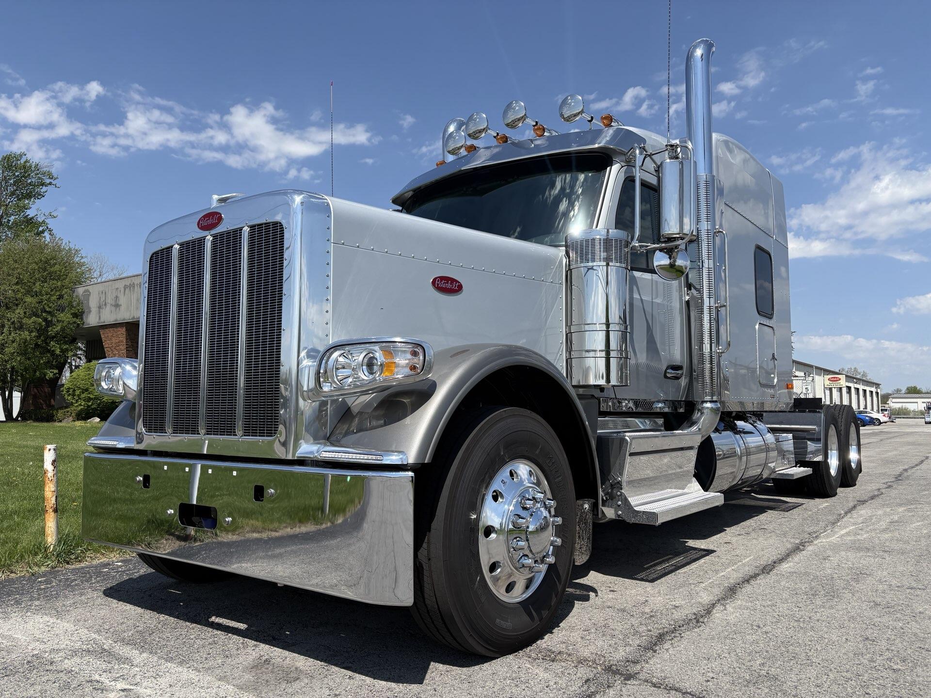 2027 Peterbilt 589