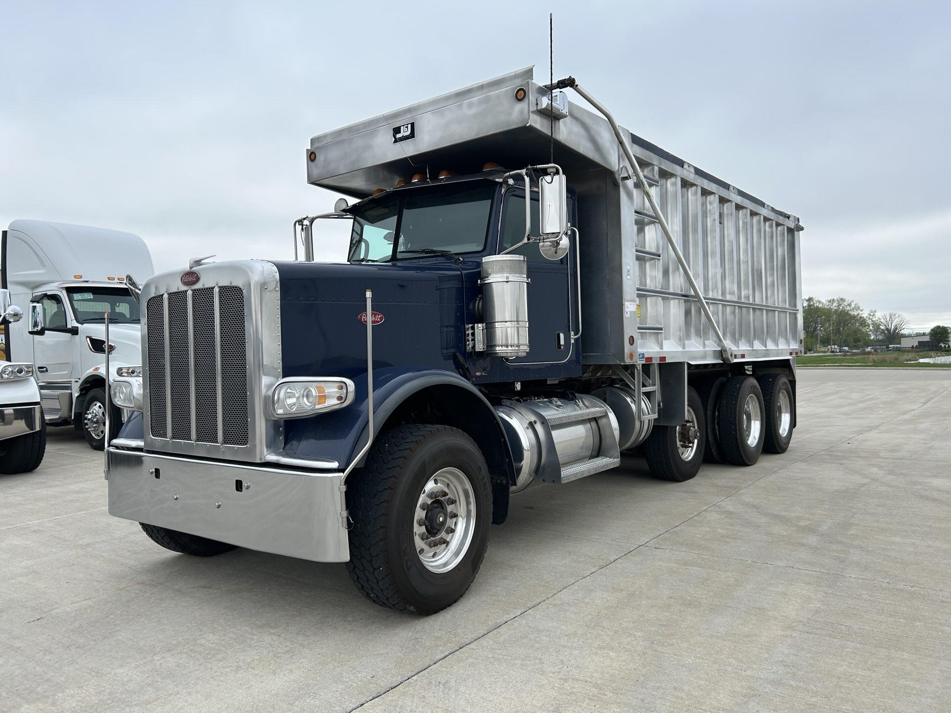 2016 Peterbilt 389