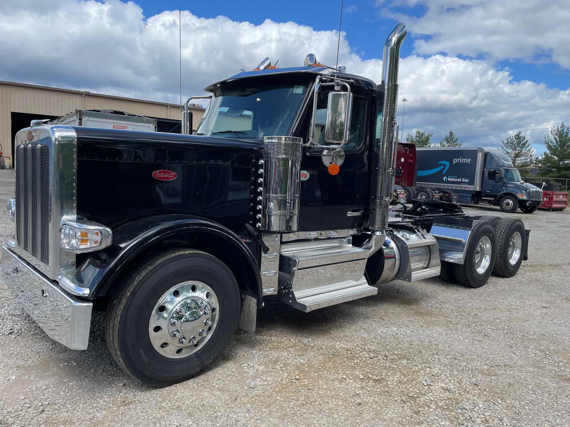2027 Peterbilt 589