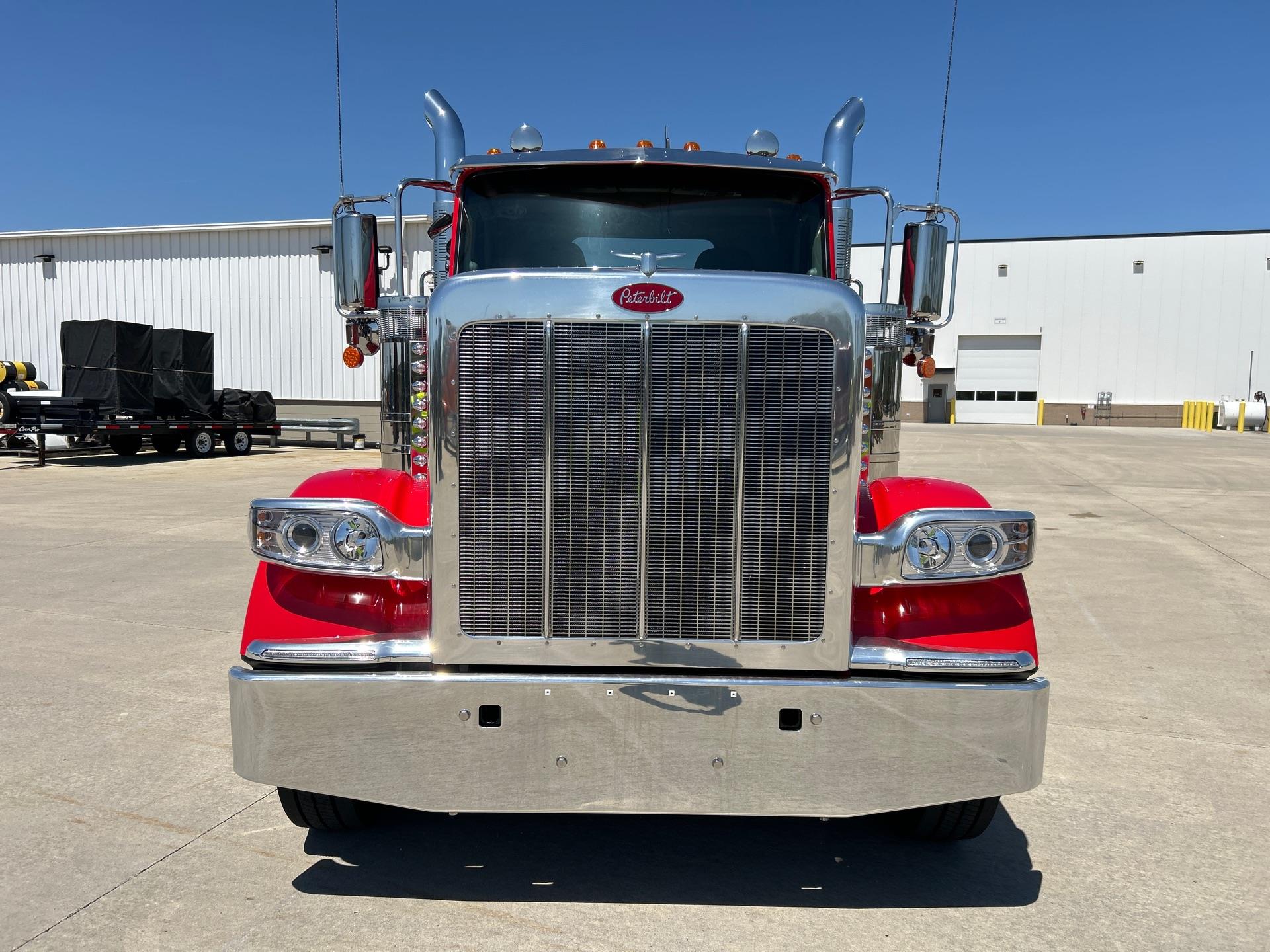 2027 Peterbilt 589 in Perrysburg, OH — photo 5