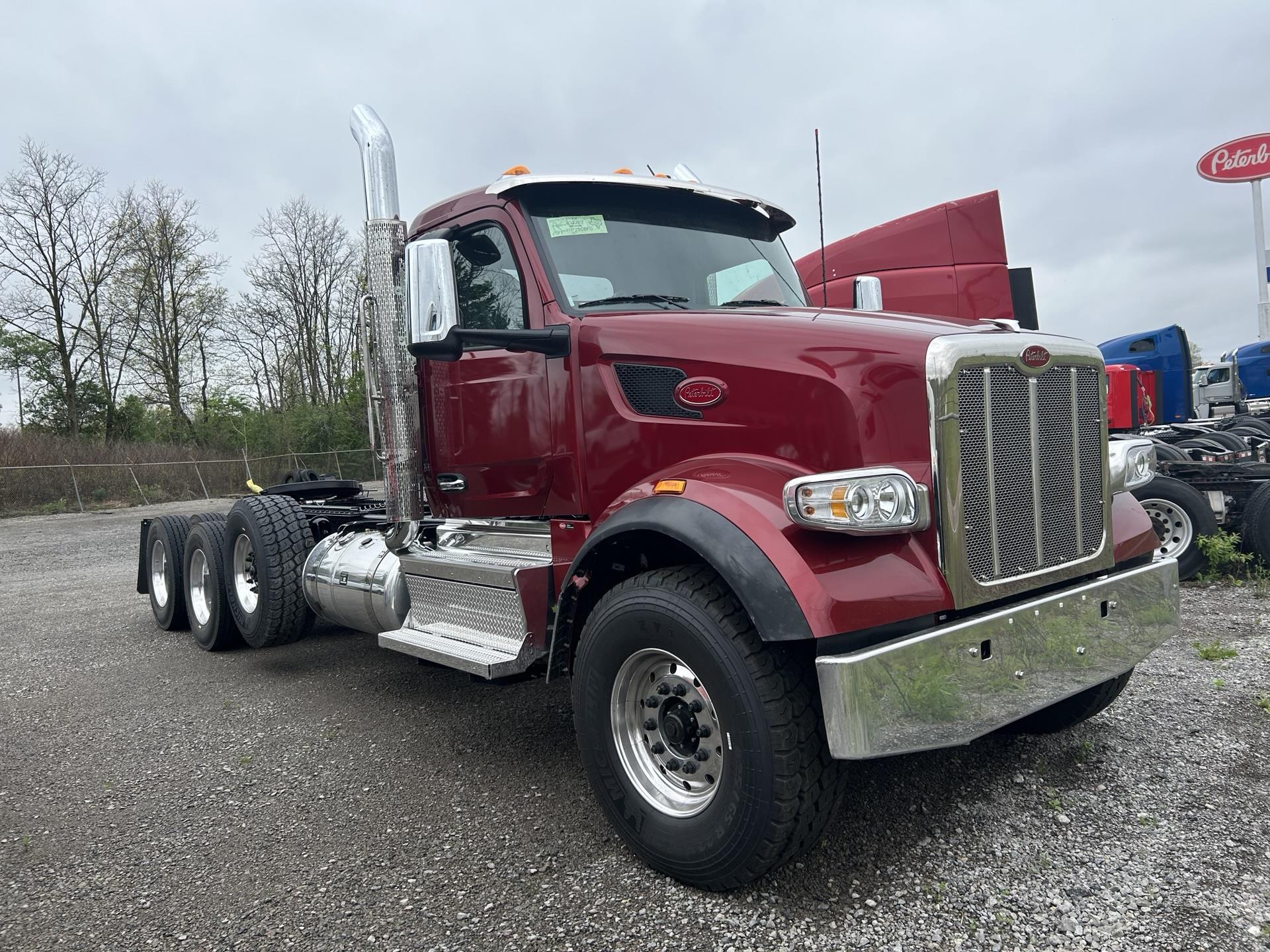 2027 Peterbilt 567 in Youngstown, OH — photo 2
