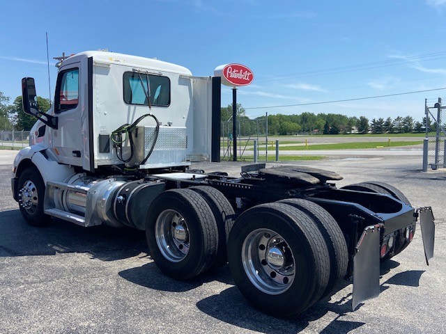 2019 Peterbilt 579 in Zanesville, OH — photo 8