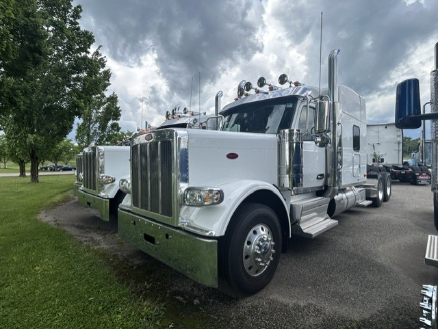 2027 Peterbilt 589