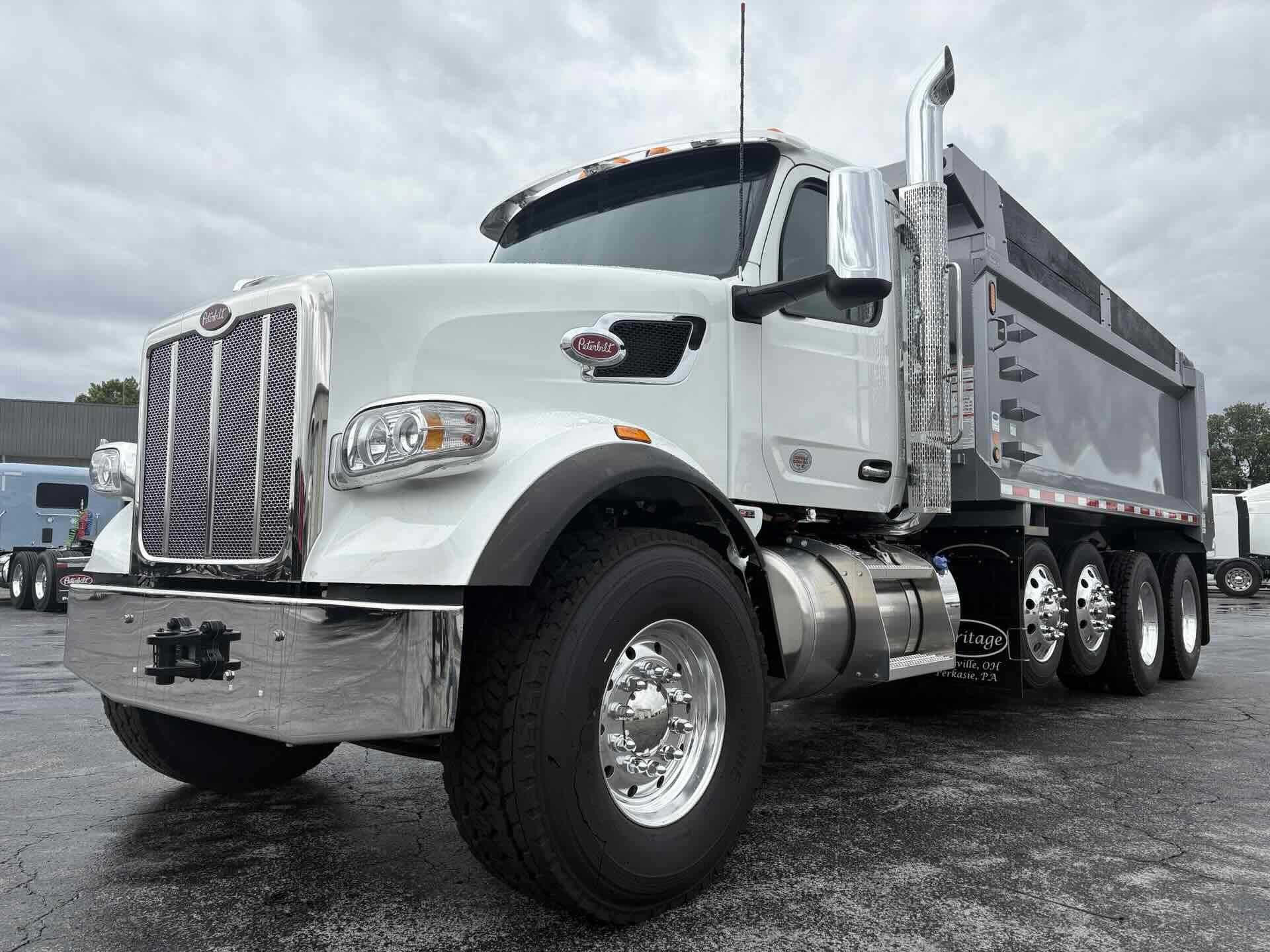 2027 Peterbilt 567