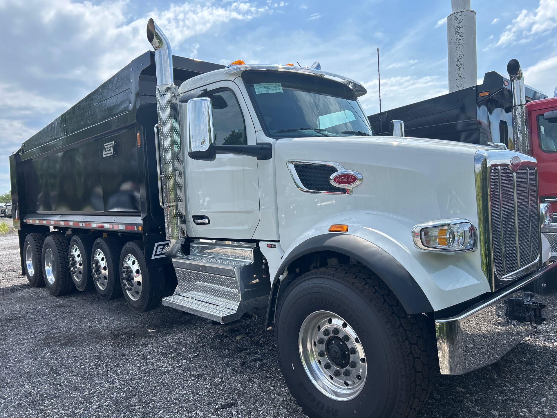2027 Peterbilt 567 in Youngstown, OH — photo 2